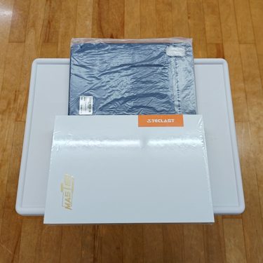 13.4インチタブレット。。。